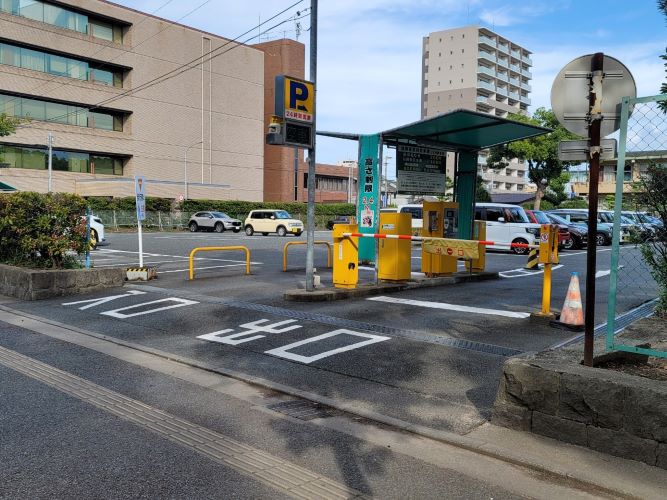 筥崎宮宮前駐車場